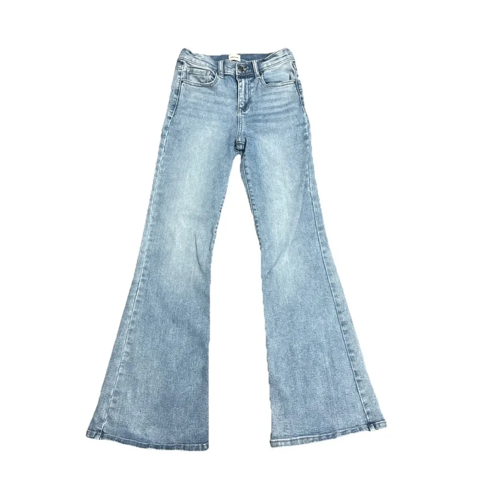 SOLD Sneak Peek Women’s Size 1 W25 Flare Jeans Light Wash Classic Casual - Picture 1 of 8